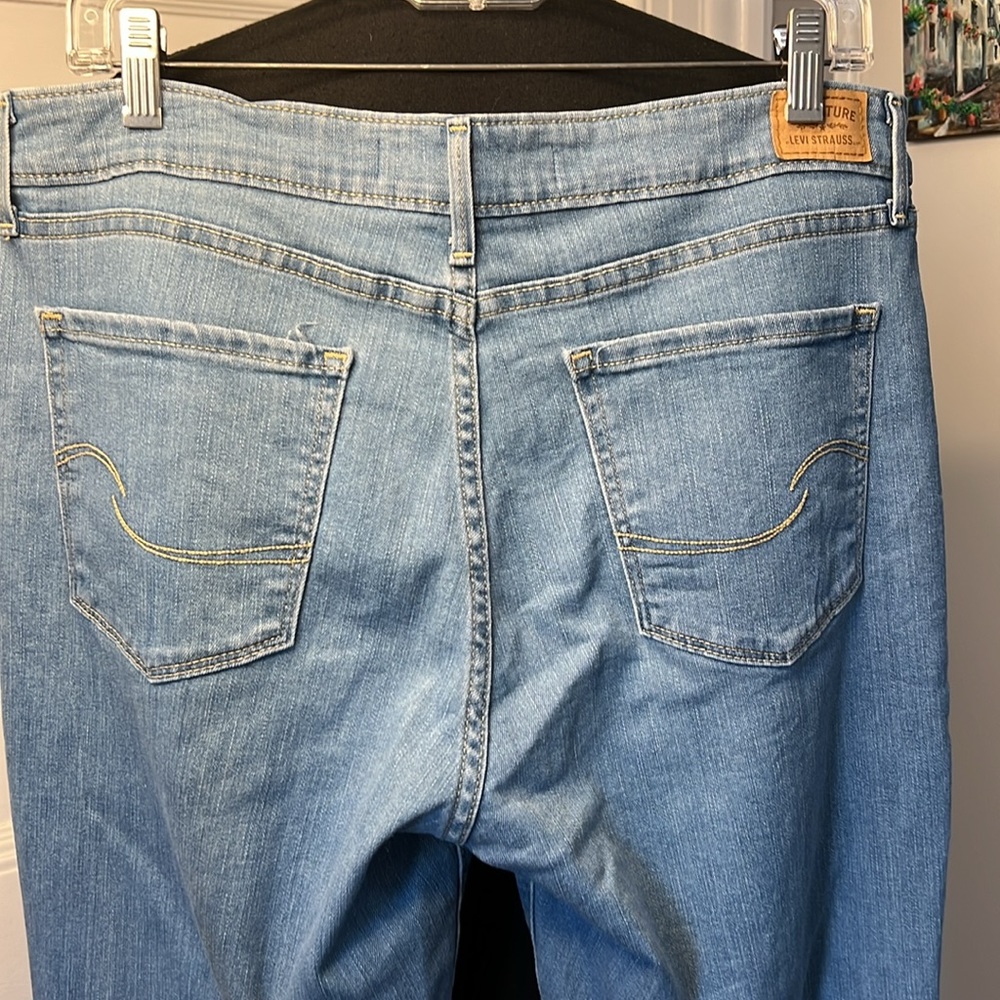 LEVI SIGNATURE JEANS